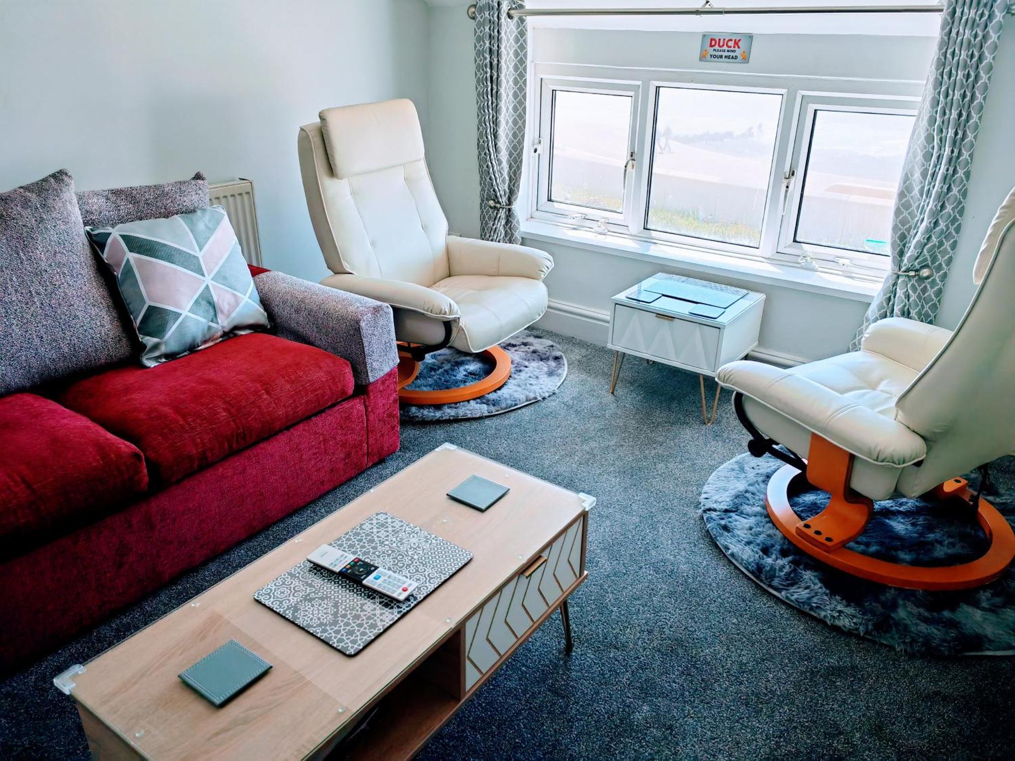 Seahawk Apartment